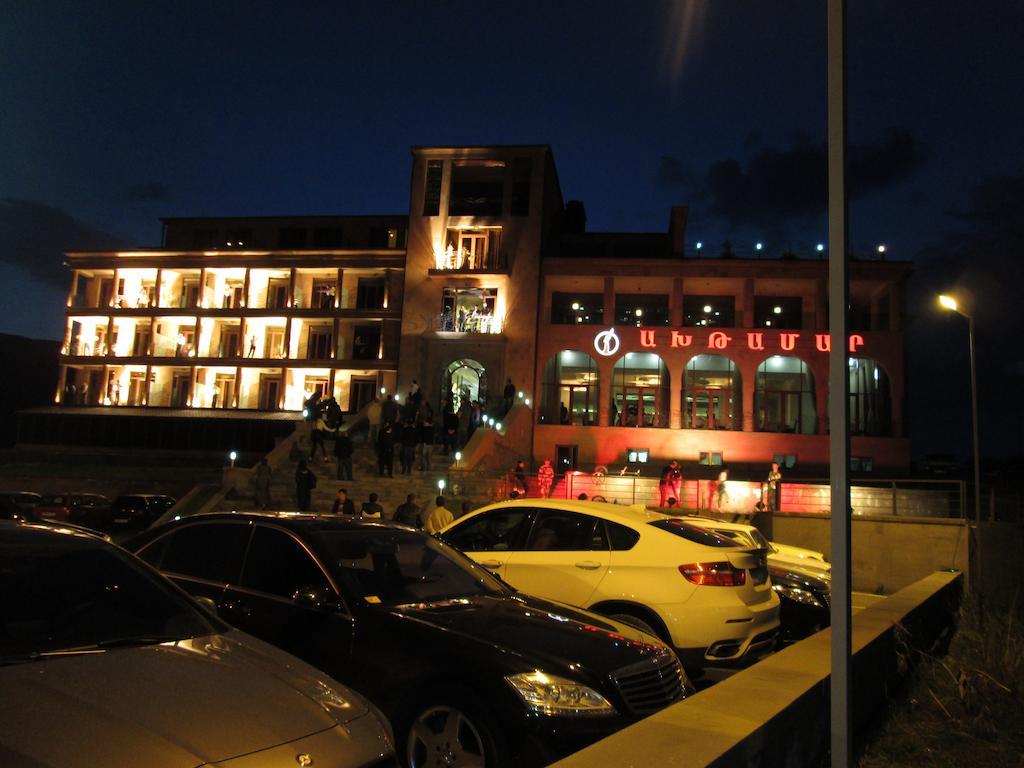 Akhtamar Hotel Cjsc Arzakan Eksteriør billede