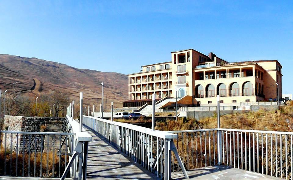 Akhtamar Hotel Cjsc Arzakan Eksteriør billede