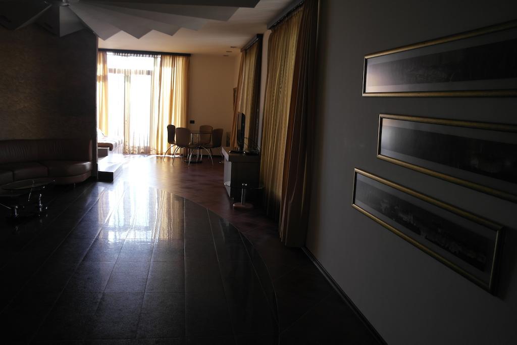Akhtamar Hotel Cjsc Arzakan Værelse billede