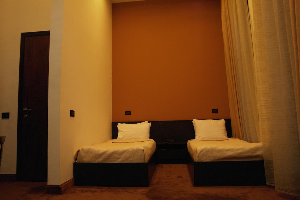 Akhtamar Hotel Cjsc Arzakan Værelse billede