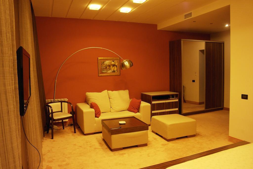 Akhtamar Hotel Cjsc Arzakan Værelse billede